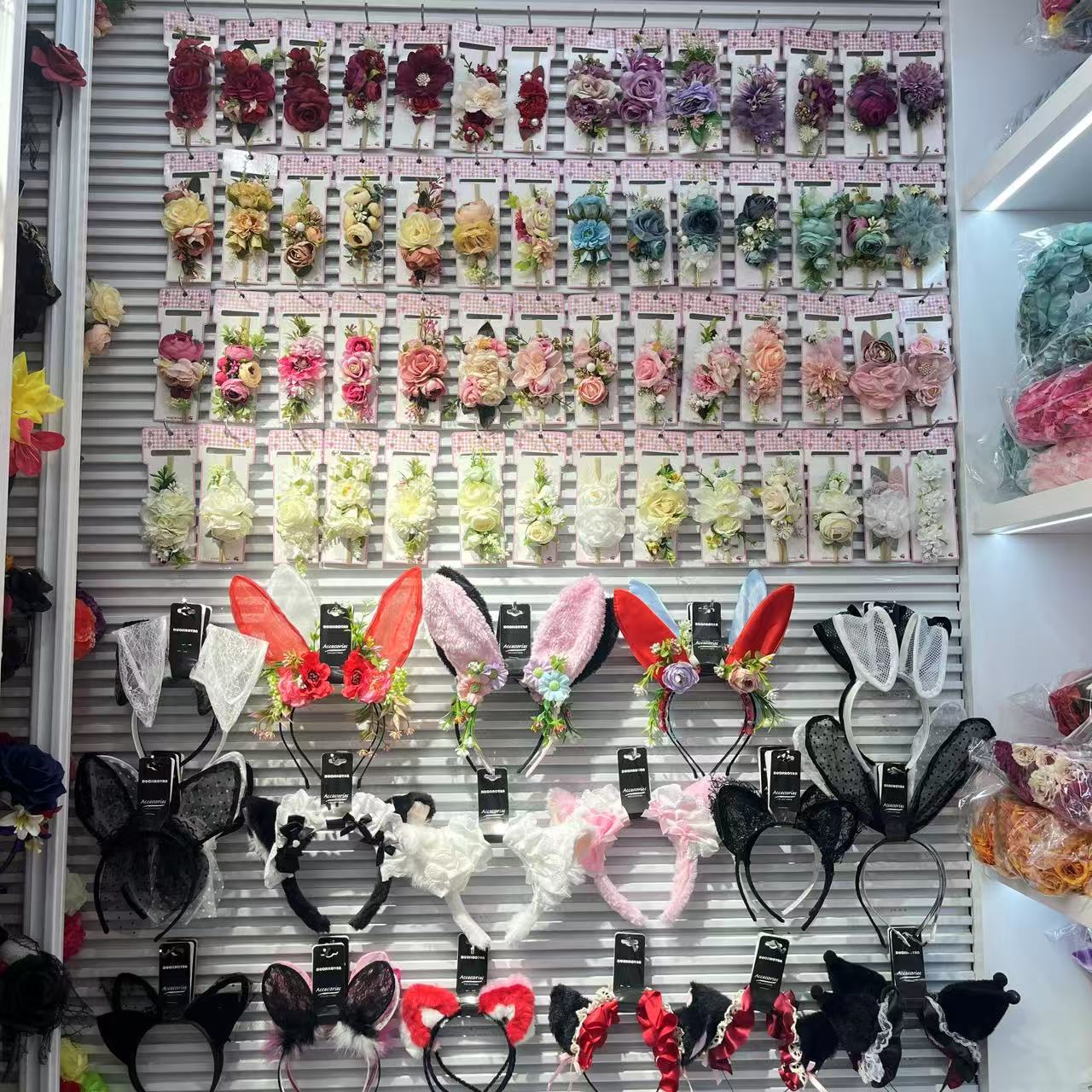 Gorgeous accessories describe pic - 3