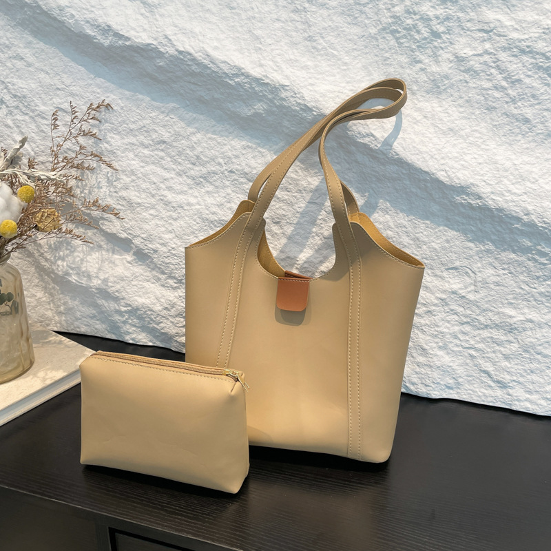 Tote Women's 2024 New winter versatile large single-shoulder bag for work and commuting, large-capacity underarm women's bag full figure