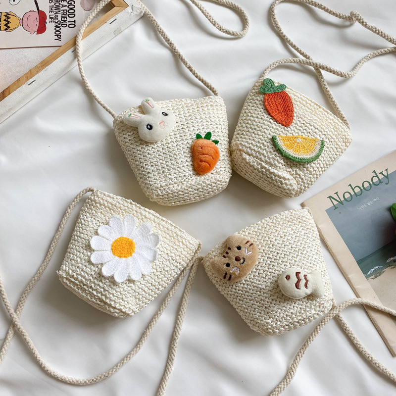 New Daisy crossbody bag for foreign trade, sweet and ladylike style, vegetable basket for little girls, hand-woven bag, cute little bag Application Scenario