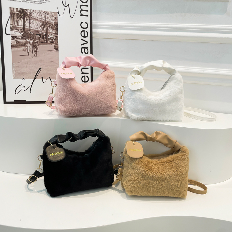 Fluffy fashion handbag 2024 Winter new style versatile ins single-shoulder crossbody bag stylish casual bag Korean version Application Scenario