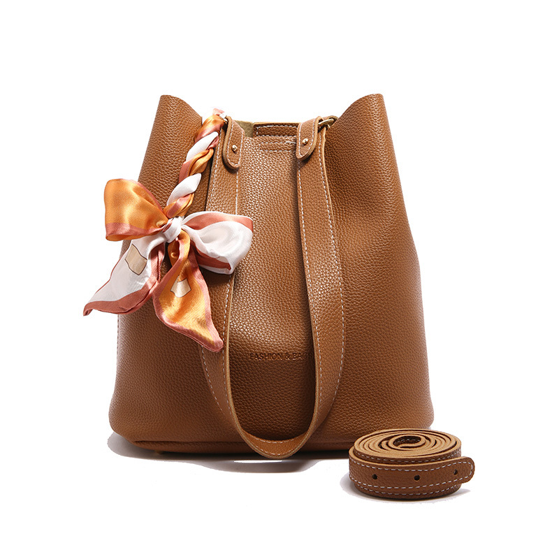 Underarm mother bag for women, 2024 new autumn and winter retro fashion bucket bag, solid color, texture, versatile shoulder bag Item Picture
