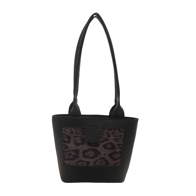 Retro large-capacity commuter bag for women, 2024 new style fashionable casual tote bag, niche trend versatile shoulder bag Item Picture
