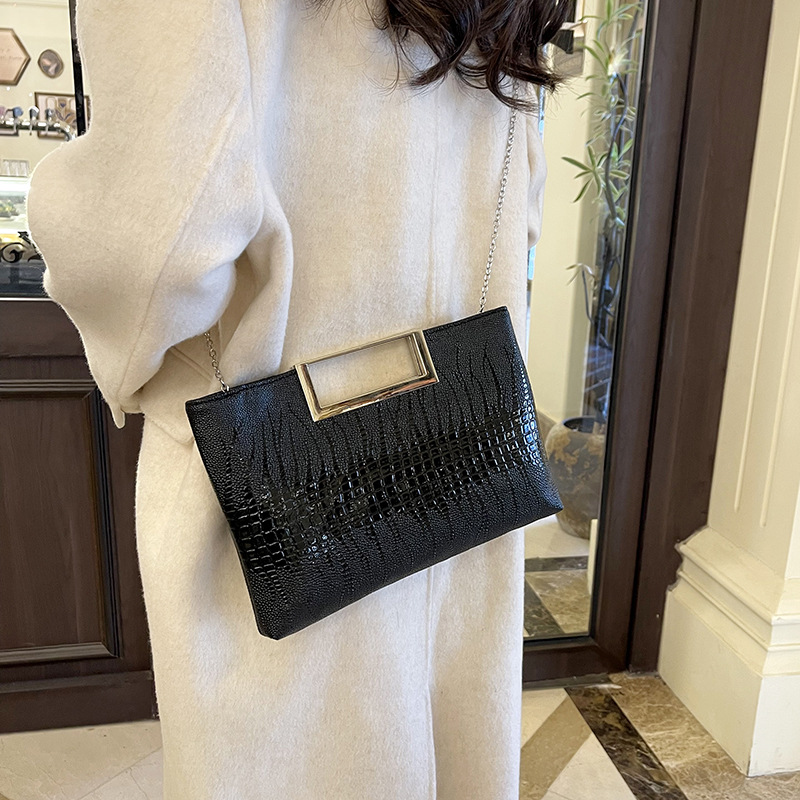Cross-border women's bag 2024 New crocodile pattern elegant women's bag, chain shoulder bag, crossbody bag, retro handbag details Picture
