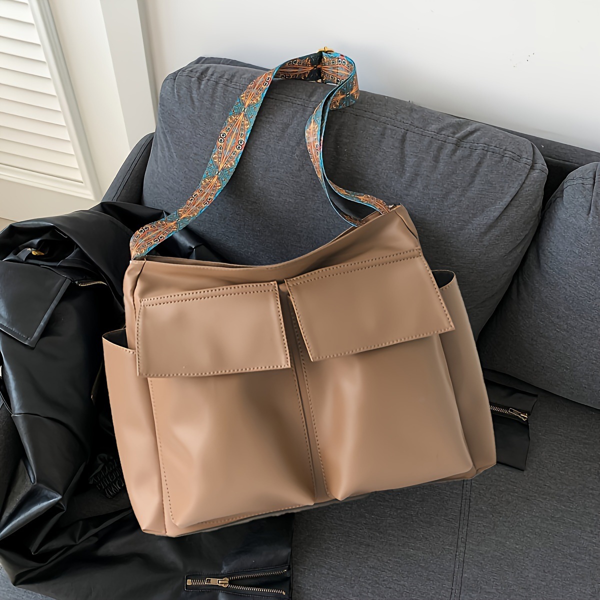 Wholesale crossbody bags, women's artistic youth single-shoulder bags, ins large-capacity workwear bags, workwear bags, college student crossbody bags Specification drawing
