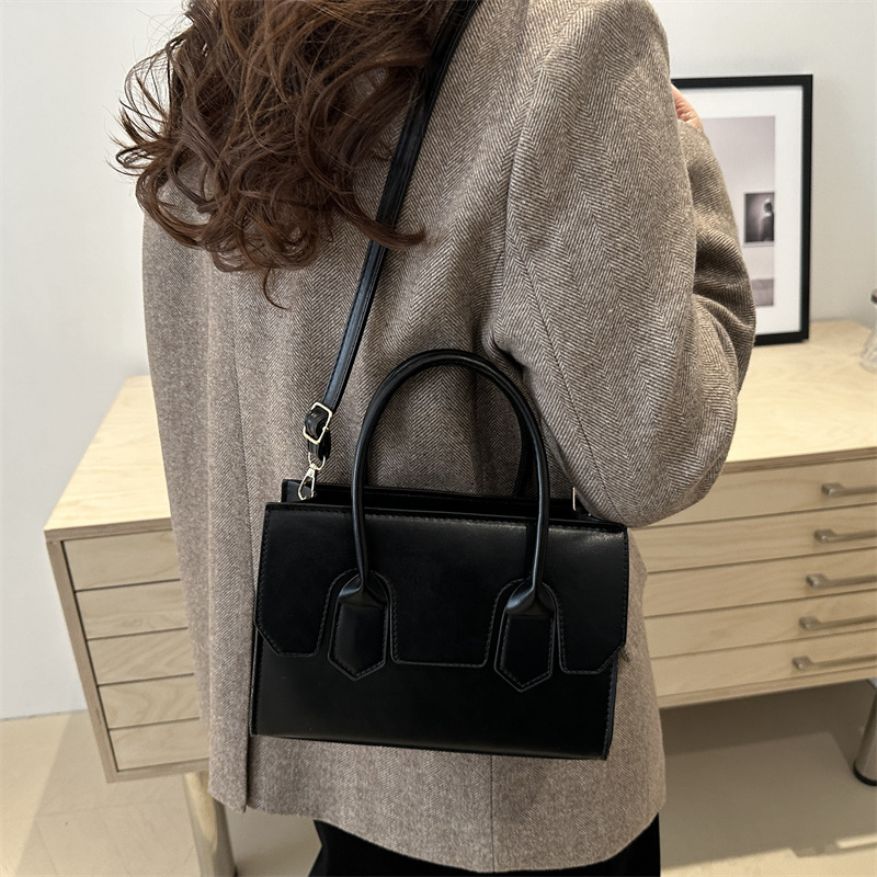 Fashionable and elegant commuter bag for women, new winter 2024 handbag, simple and individual single-shoulder crossbody bag Specification drawing