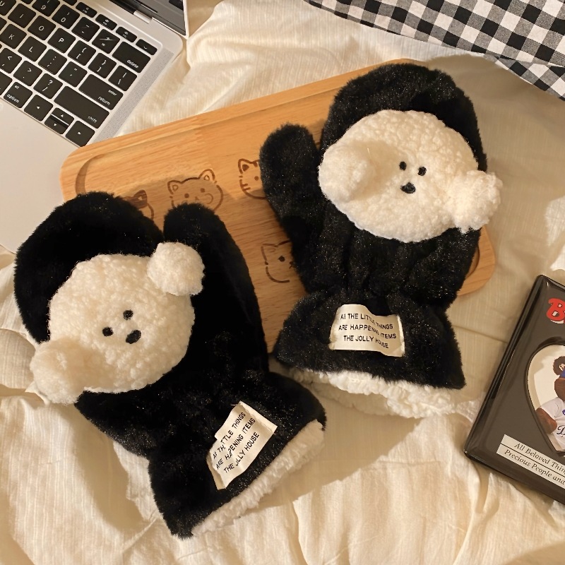 2024 New cartoon puppy plush gloves, winter warm gloves, student cycling windproof and cold-proof outdoor gloves Application Scenario