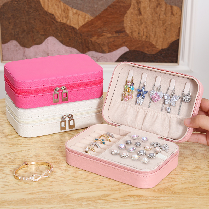 Portable travel girl pink jewelry storage box, necklace, ring and earring storage box, multi-layer home jewelry and accessories box full figure