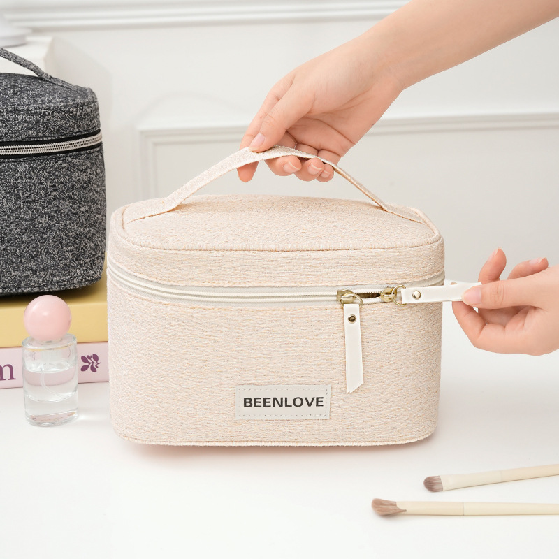 Runhui's new woven snow day floor cover makeup bag, large-capacity cosmetics storage bag, travel makeup bag, high appearance level details Picture