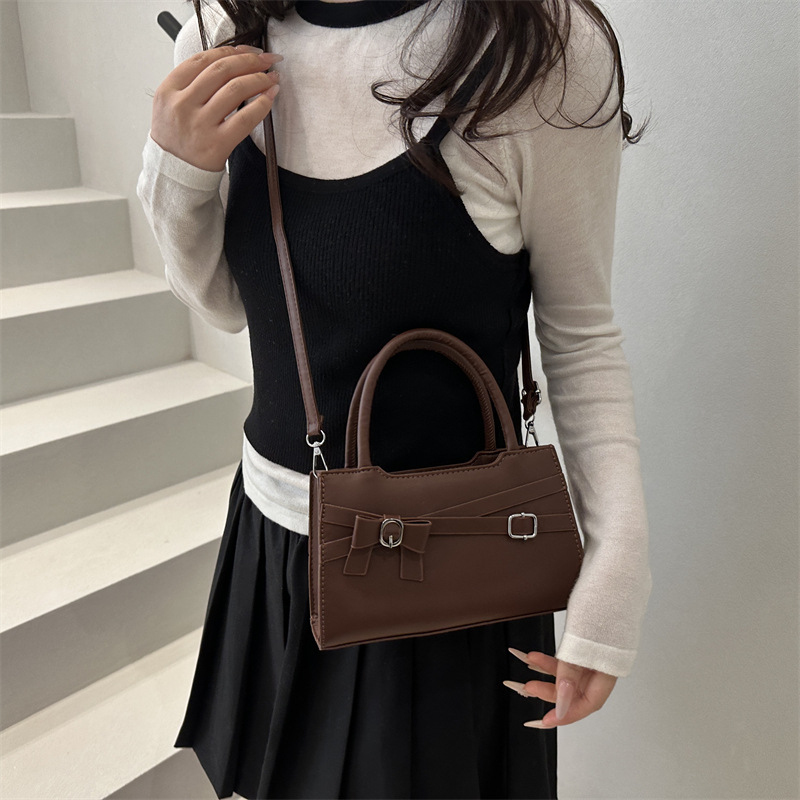 Korean trendy bow hand-held small square bag 2025 Spring New style simple and stylish texture single-shoulder bag crossbody bag details Picture