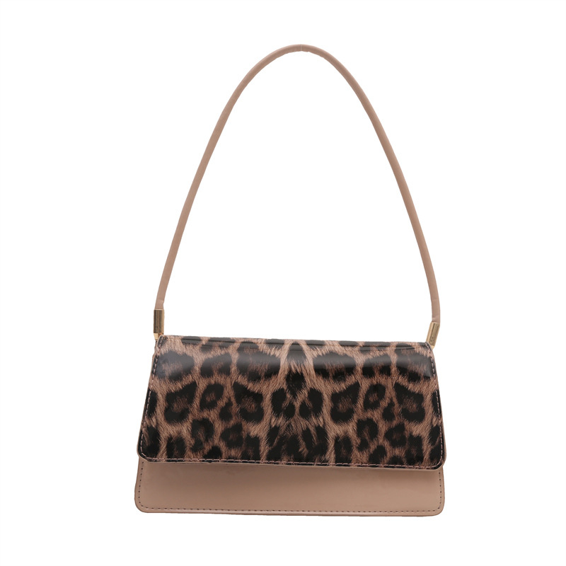 This is a new winter 2024 trendy and niche design for women, featuring a retro, casual and high-quality single-shoulder small square bag Item Picture