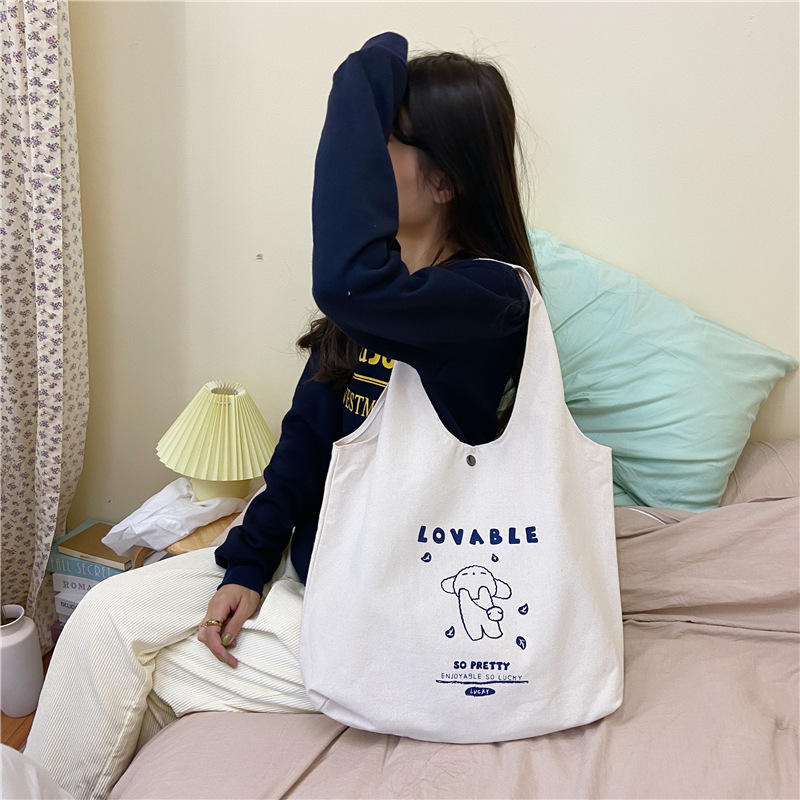 0731 Korean version of ins Harajuku design cartoon rabbit print canvas bag, fresh and sweet student bag, simple and versatile Item Picture