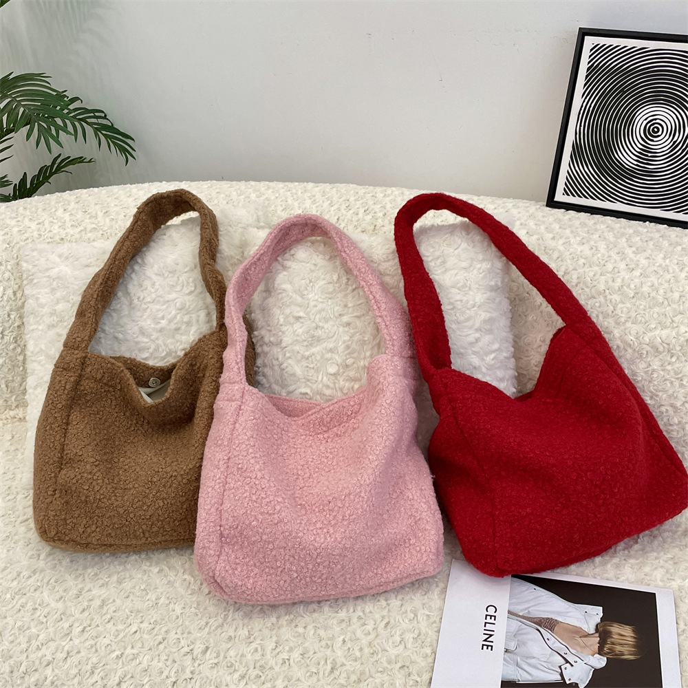 411161 Autumn and Winter new ins style single-shoulder bag, solid color circle fleece tote bag, wine red commuter bag for female students full figure