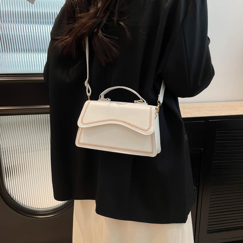 Xiaofang Bag Women's 2025 Spring New Women's Bag: Fashionable single-shoulder bag, casual handbag, trendy and simple crossbody bag Specification drawing