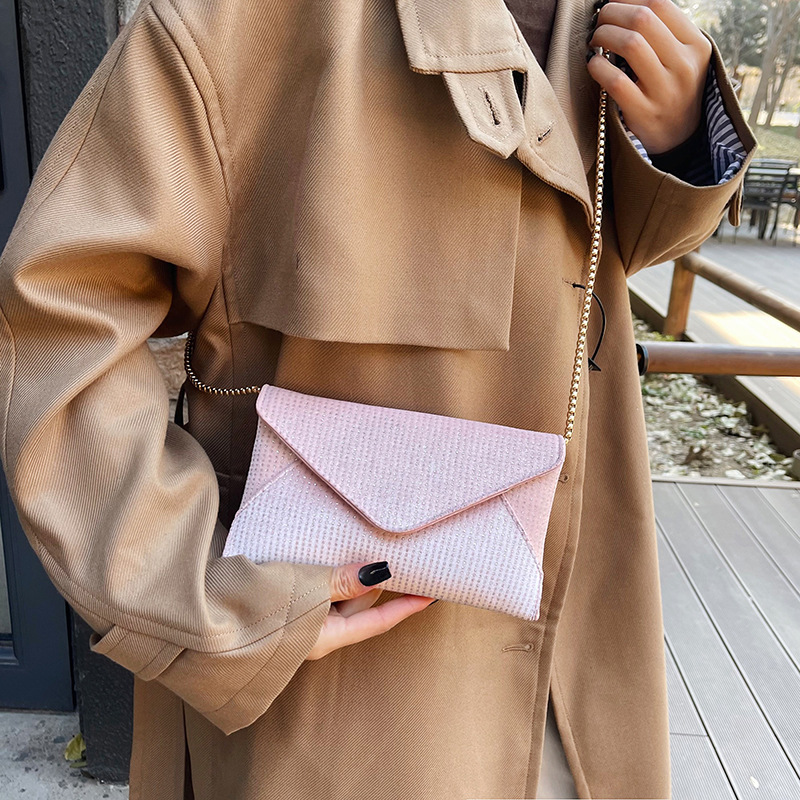 Niche envelope women's bag 2024 Korean version, fashionable single-shoulder crossbody underarm women's bag, casual, simple and large capacity women's bag details Picture