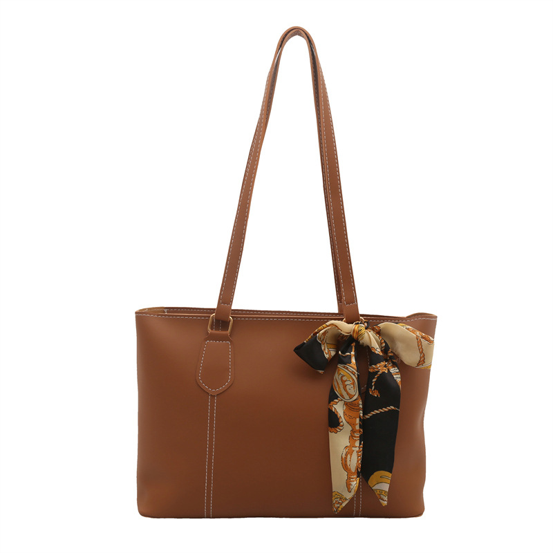 New trendy and niche casual underarm bag with large capacity and retro European and American style, simple ins single-shoulder bag and bucket bag Item Picture