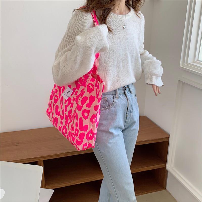 18304 Korean chic style large-capacity canvas bag, simple student single-shoulder bag, contrasting color checkerboard leopard print women's bag Specification drawing