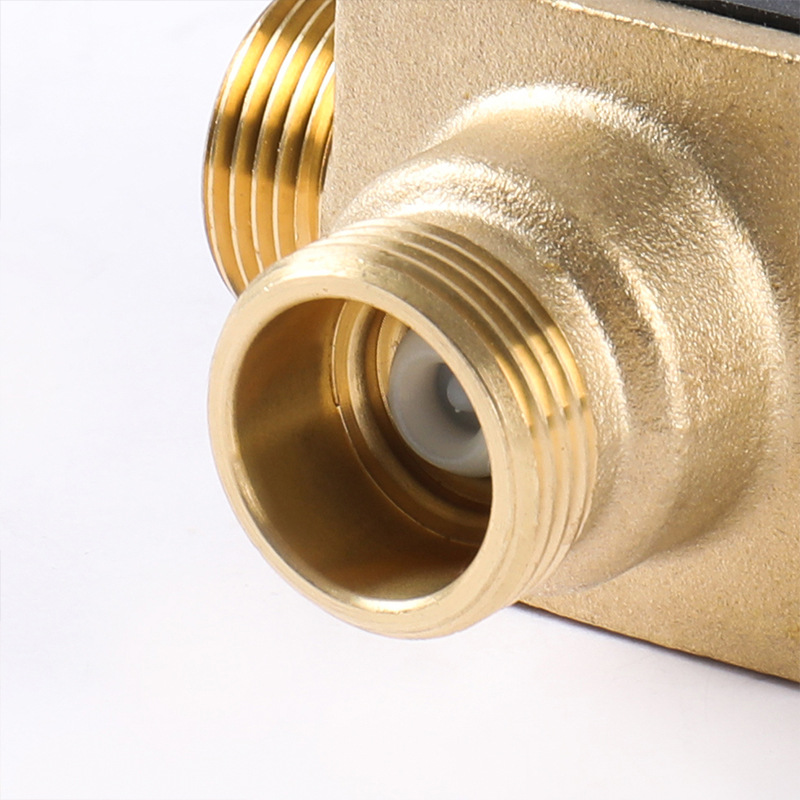 Cross-border best-selling brass constant-temperature mixing valve, automatic constant-temperature regulating mixing valve for hot and cold water, in stock from the manufacturer Application Scenario