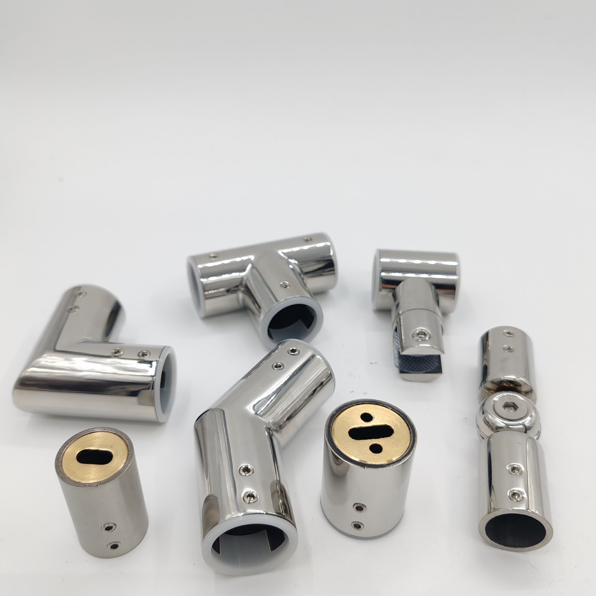 Stainless steel pipe connectors, shower room connectors, bathroom glass fixing rods, hardware accessories, round pipe connectors Specification drawing