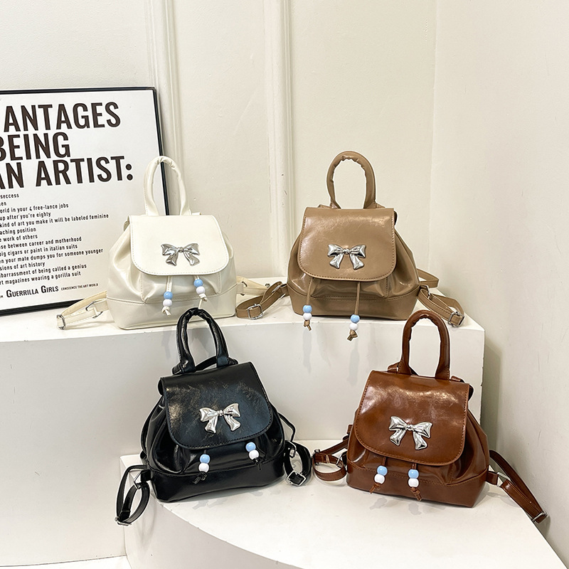 This year, the popular bucket bag for women is the 2024 new large-capacity, versatile commuting backpack with a sense of high-end crossbody Application Scenario