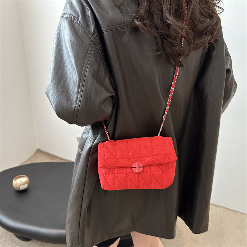 Cross-border versatile crossbody bag for women in autumn 2024, new pearl diamond chain bag, high-end single-shoulder small square bag Specification drawing