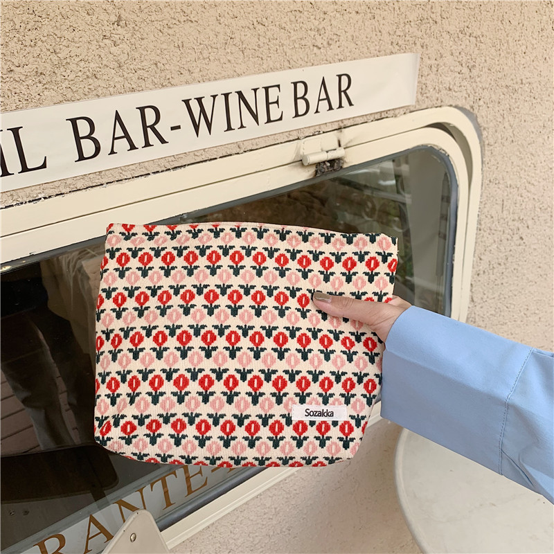 112293 cosmetic bag, women's portable corduroy retro flower, hand in hand, carry the portable toiletry bag and mobile phone storage bag details Picture