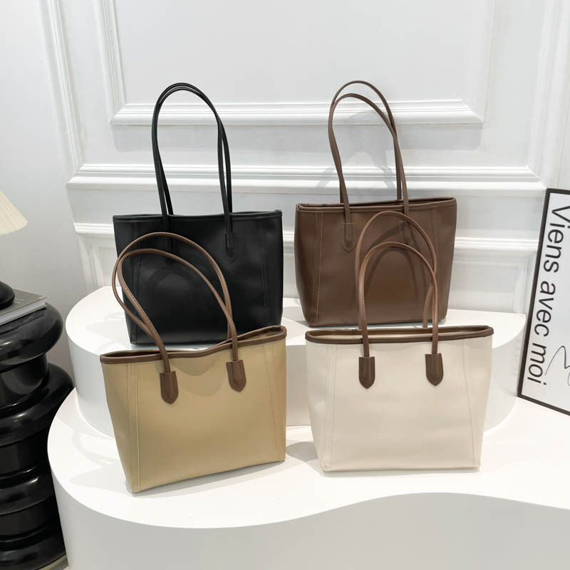 Retro large-capacity women's bag, new winter 2024 trendy Korean-style versatile tote bag, fashionable single-shoulder commuter bag Application Scenario