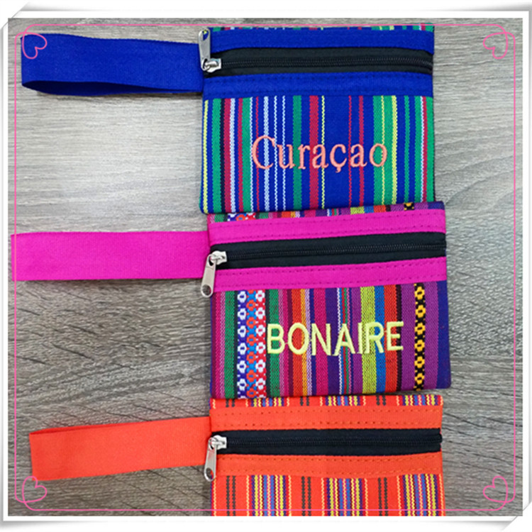 Custom-made ethnic style embroidered coin purses, striped flower coin purses, and small coin purses for storage Application Scenario
