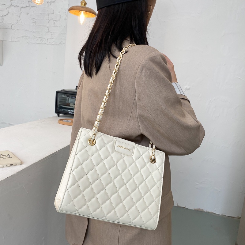 The autumn and winter trendy diamond-shaped chain small bag, the 2022 new stylish large-capacity single-shoulder crossbody bag of Xiaoxiangfeng Specification drawing