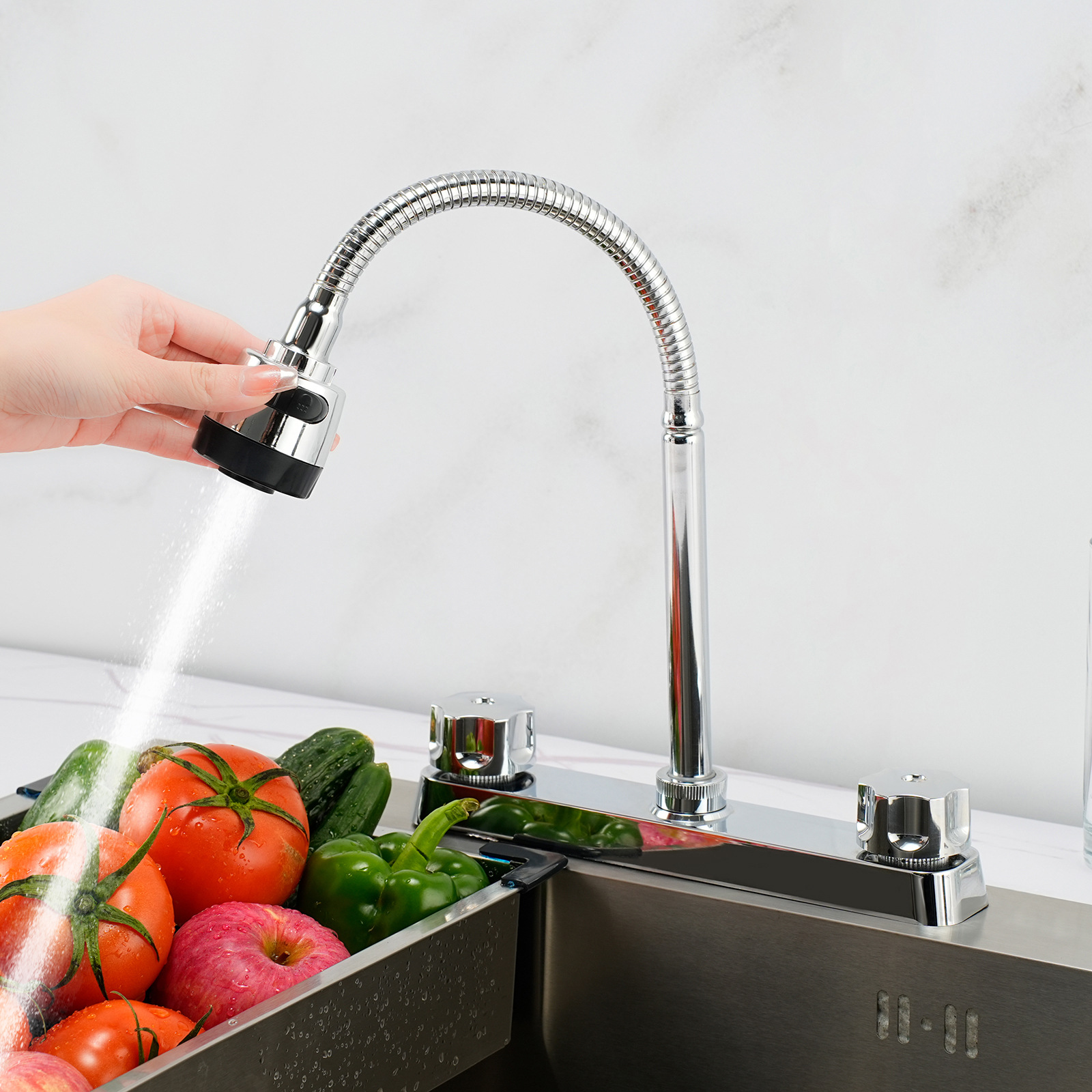 Cross-border RV kitchen dual-interface faucet, Amazon dual-handle kitchen 360-degree rotating faucet Application Scenario