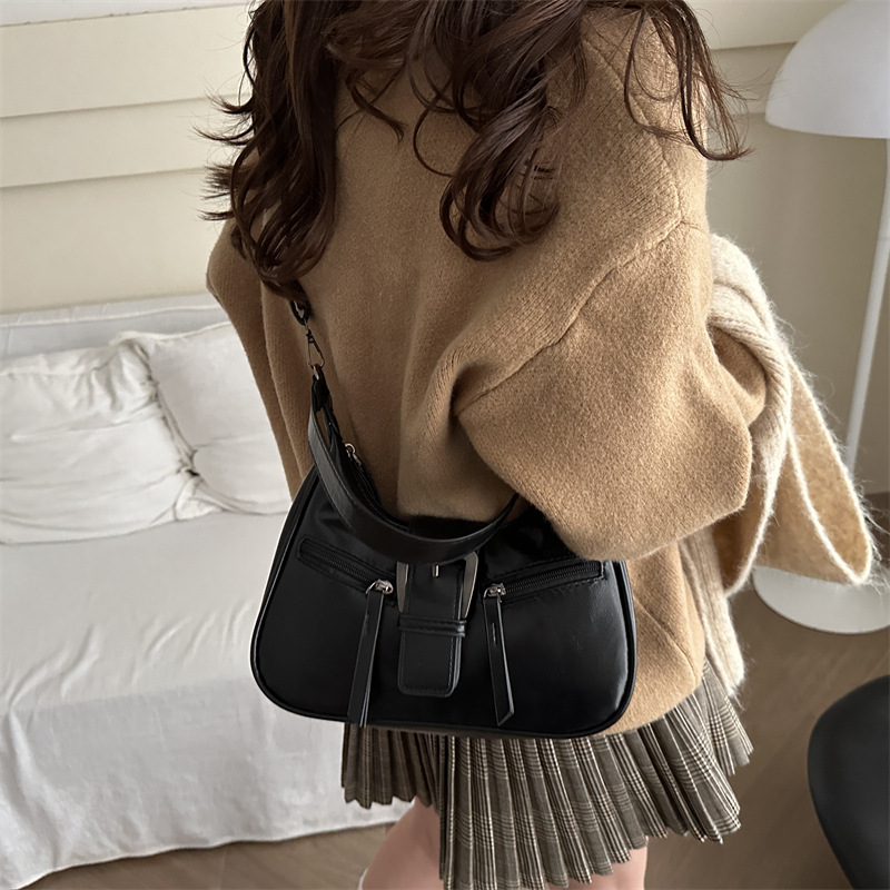 High-end underarm bag for women, 2024 new retro and fashionable hand-held dumpling bag, versatile and Instagram niche single-shoulder bag details Picture