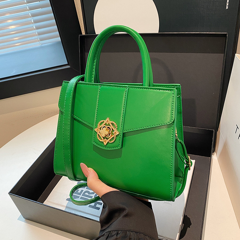 Cross-border fashion women's bag 2024 Autumn/Winter new stylish and elegant middle-aged women's bag, commuting hand-carry crossbody bag full figure