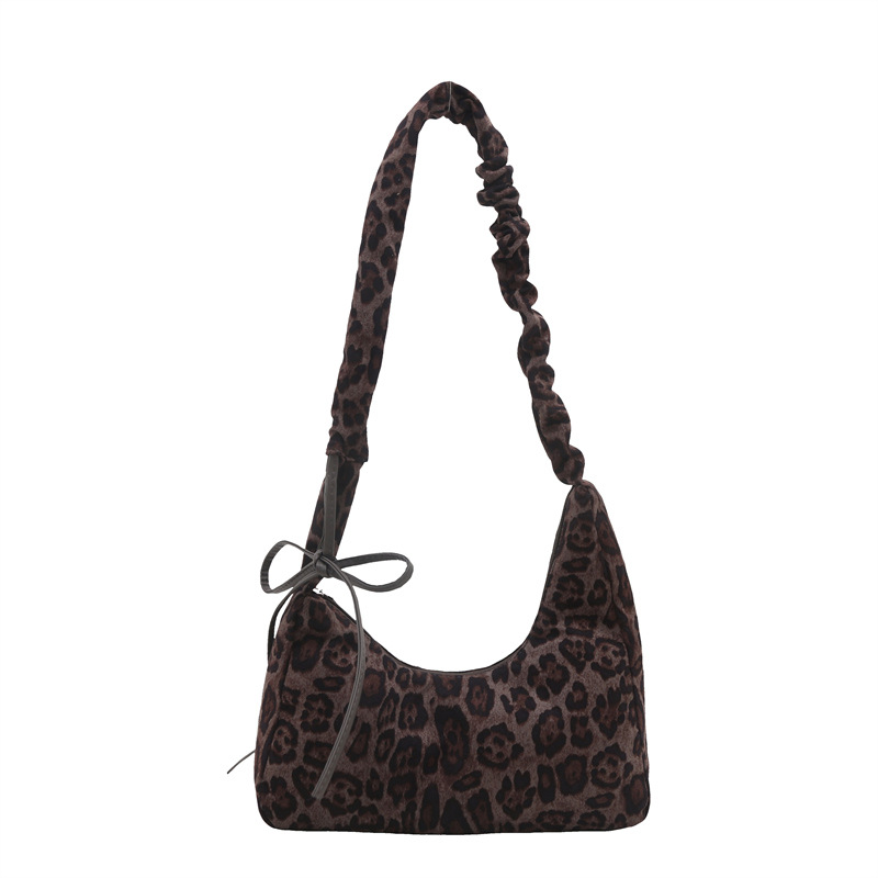 Large-capacity 2024 new autumn and winter leopard print casual and simple work commute dumpling pleated single-shoulder crossbody bag for women Item Picture