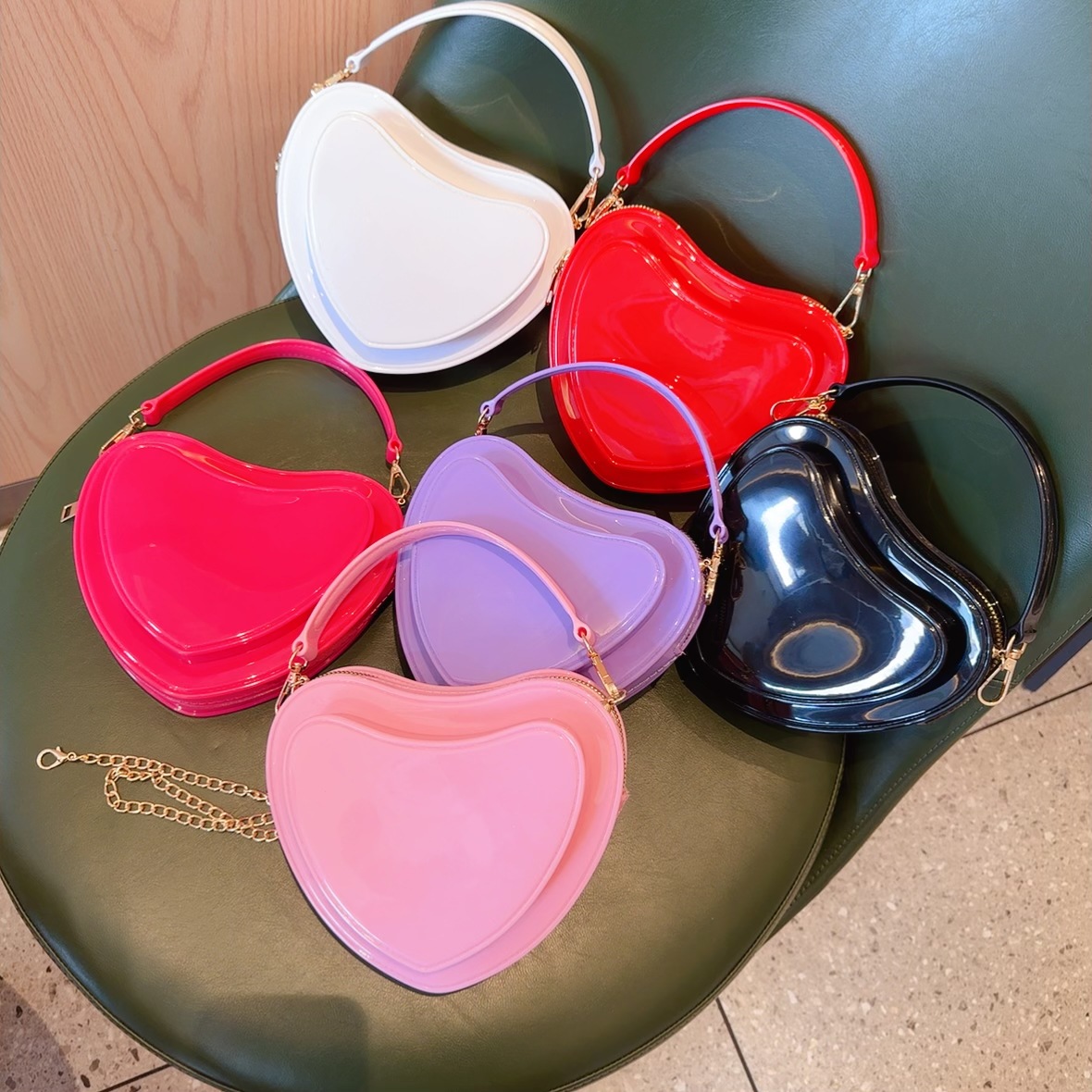 2025 New style PVC cute mini ins heart-shaped bag, children's handbag, women's crossbody Barbie jelly bag details Picture