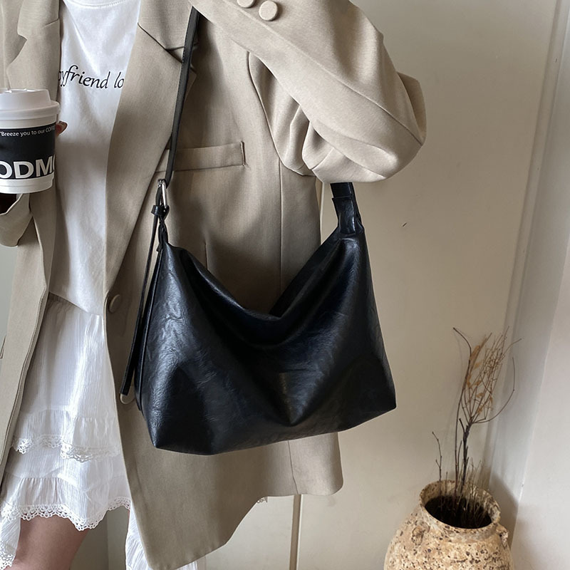Large-capacity women's crossbody bag, 2025 new style, fashionable and high-end single-shoulder bag, spring commuting bag, large bag details Picture