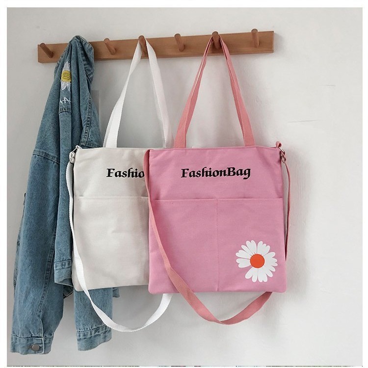 Large-capacity crossbody bag 2024 new style Japanese and Korean printed women's canvas bag with logo printing, student single-shoulder canvas bag Application Scenario