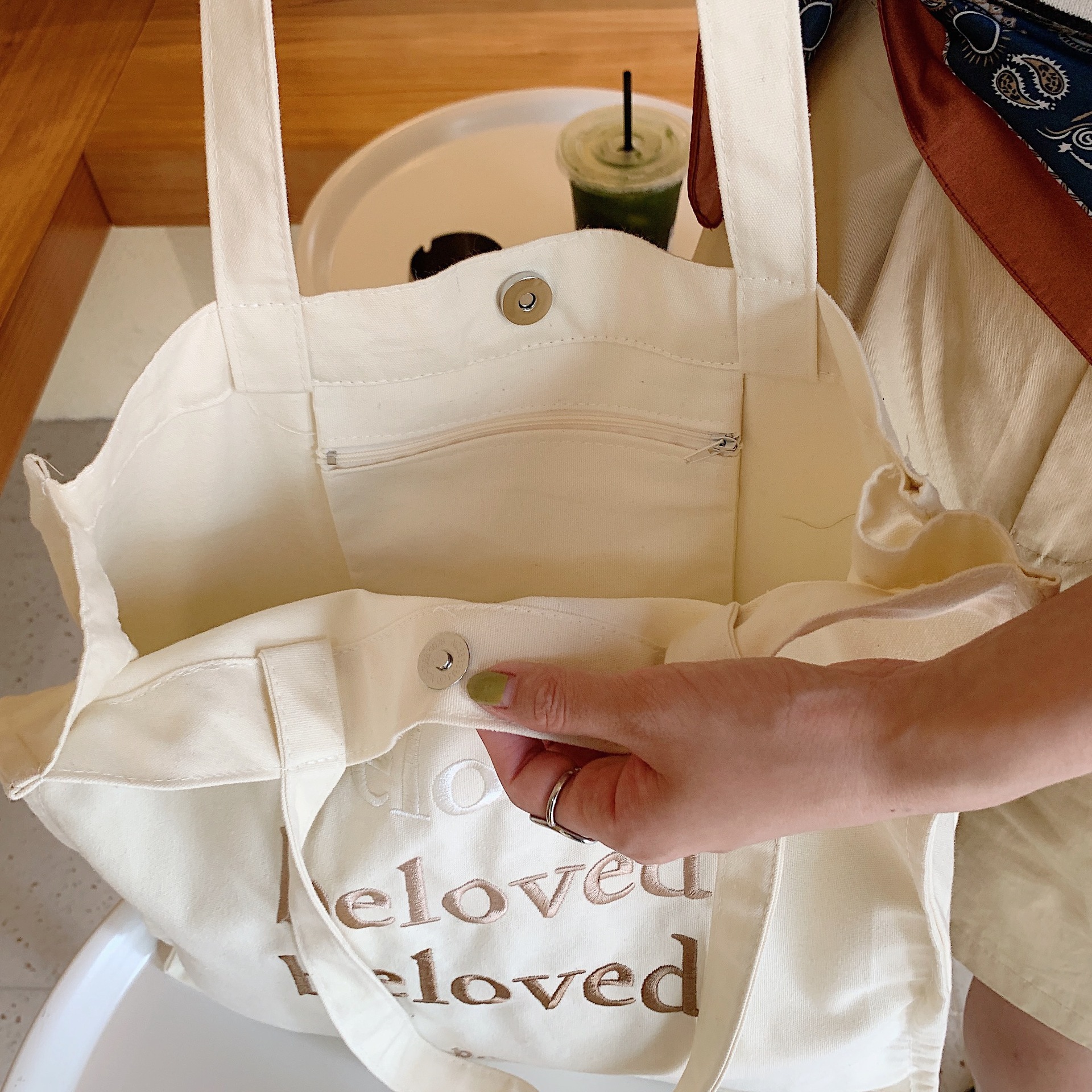 24141 beloved lettered canvas bag ins Korean style simple solid color girl student single-shoulder bag wholesale details Picture