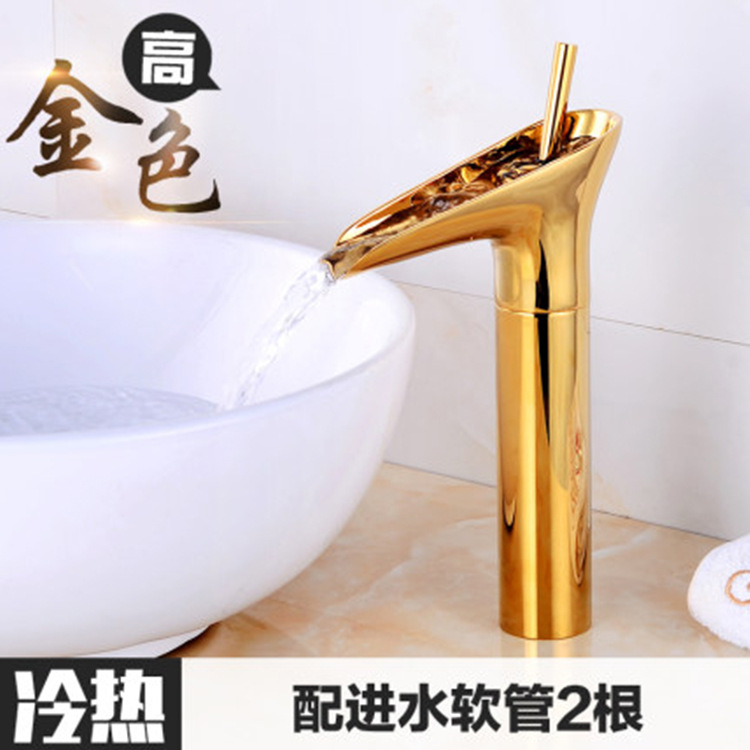 Brass vintage black wine glass, single-hole cold and hot water faucet, bronze countertop basin, washbasin, and artistic faucet Application Scenario