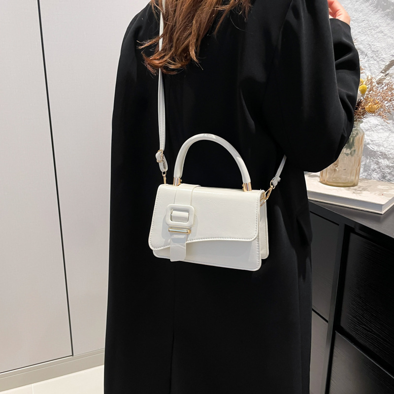 New cross-border bag for 2024: Versatile and high-quality handbag, Korean style simple and fashionable shoulder bag, commuting small square bag Specification drawing