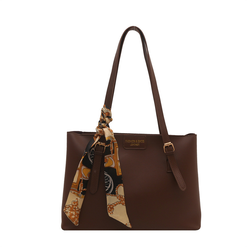 A niche design, fashionable, large-capacity single-shoulder bag for women, a new 2024 winter large-capacity commuter tote bag Item Picture