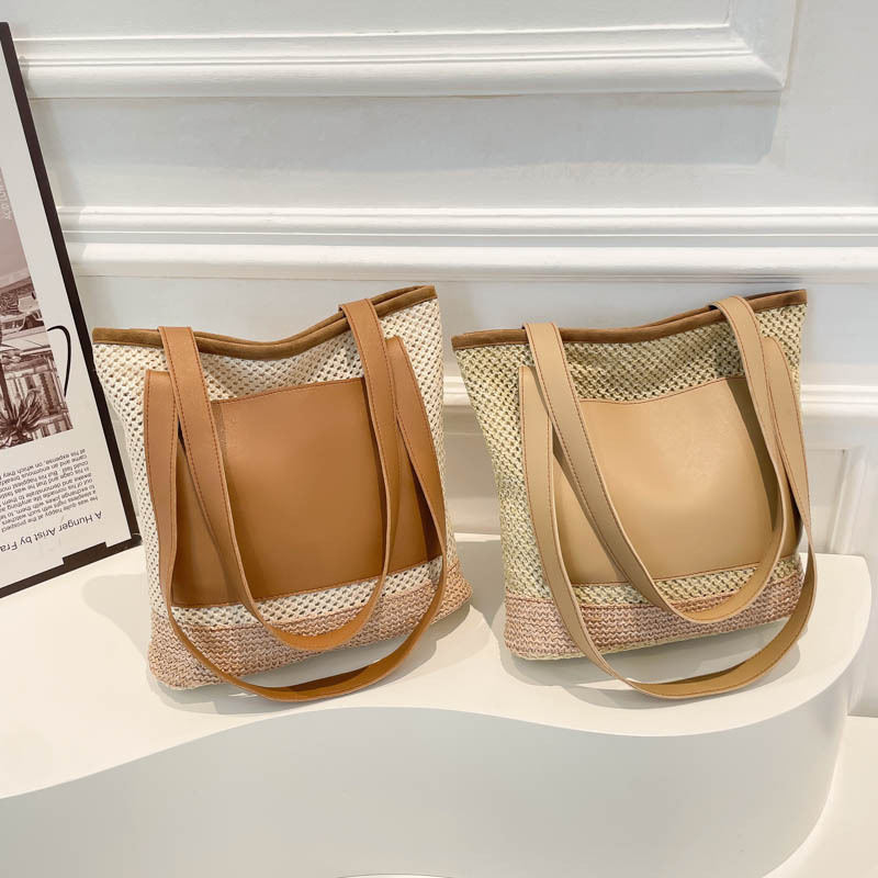 Beach vacation bag for women, 2025 new style, trendy and fashionable woven single-shoulder bag, large capacity tote bag, straw woven bag Application Scenario