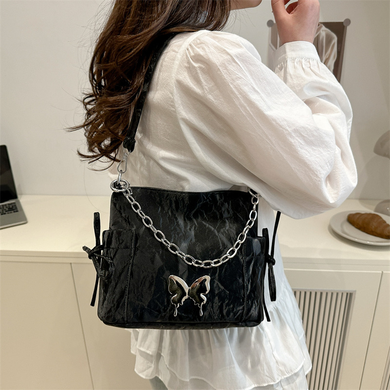 The 2025 summer new bow underarm bag is a fashionable and casual small square bag for women, a trendy and versatile crossbody bag for women Specification drawing