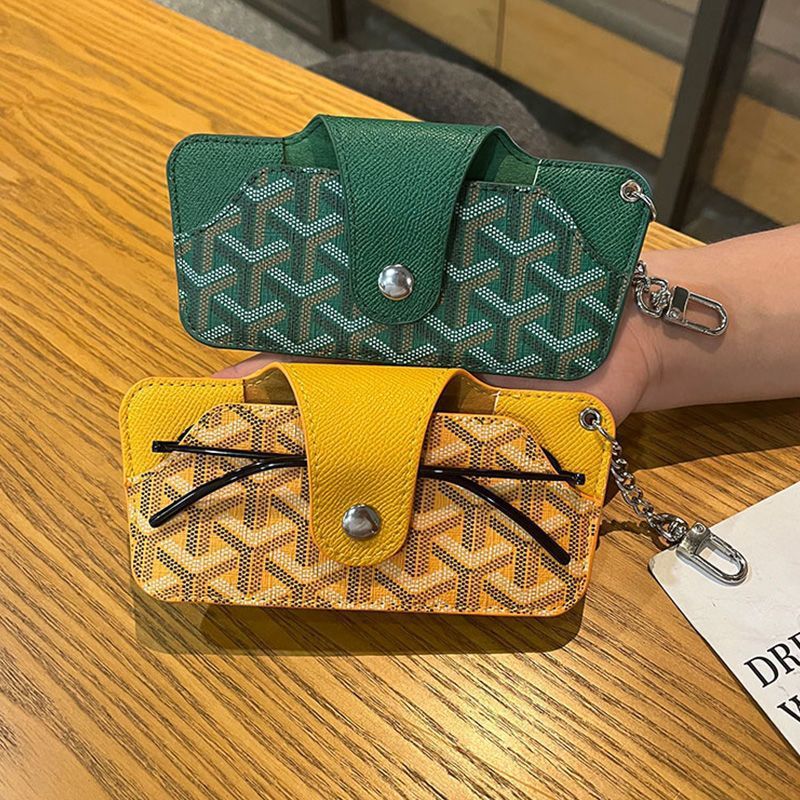 Portable sunglasses storage bag, fashionable and pressure-resistant myopia lens protective case, INS universal glasses case pendant Specification drawing