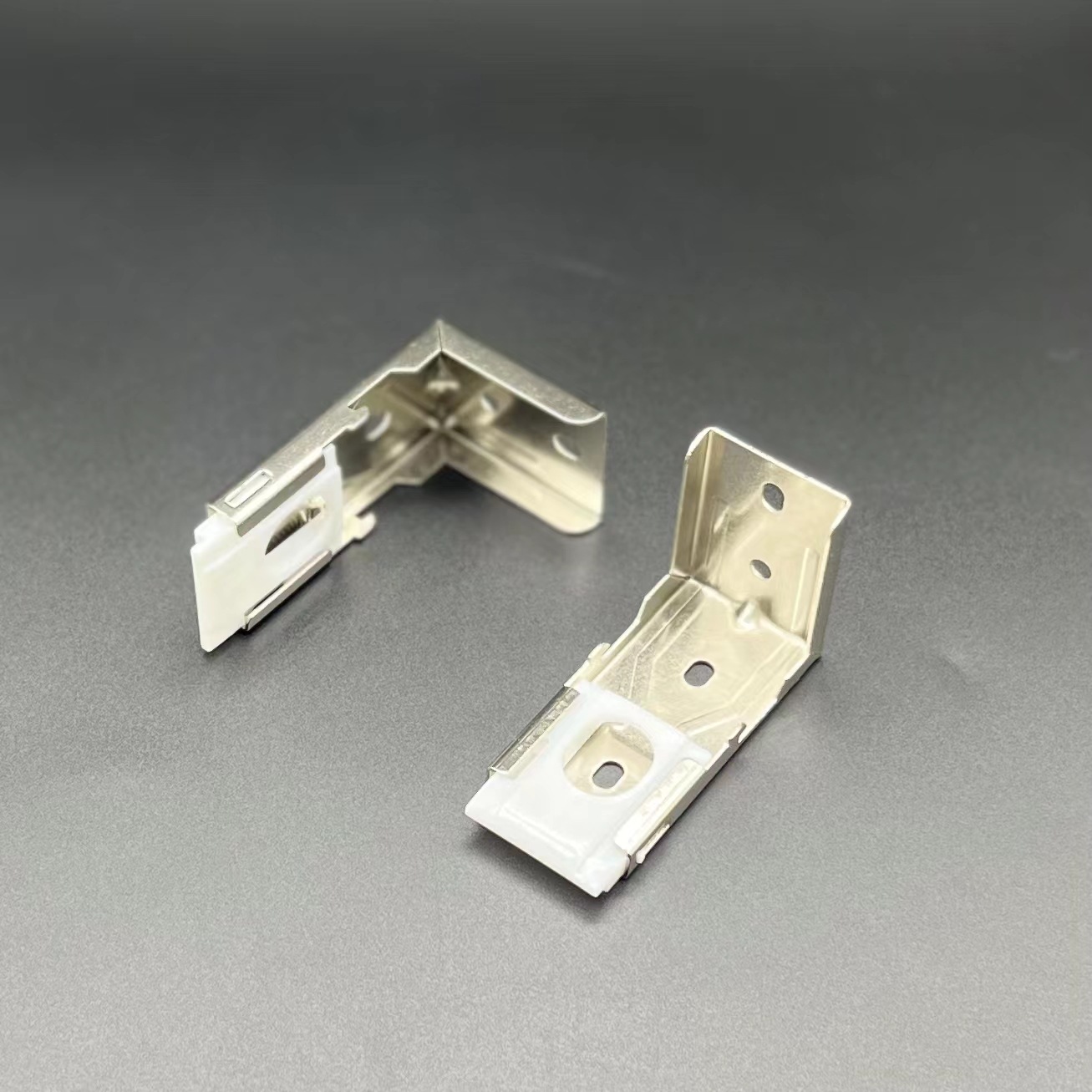 Soft gauze curtain curtain accessories, brushed cover shell, track installation code, top and side universal bracket, hidden wall code, electric accessories details Picture