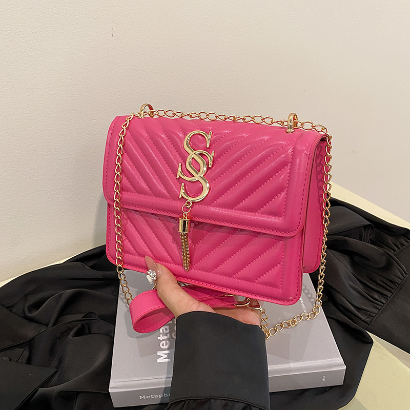 The letter trend retro fashion 2024 autumn new embroidered thread simple and casual crossbody single-shoulder small square bag for women full figure