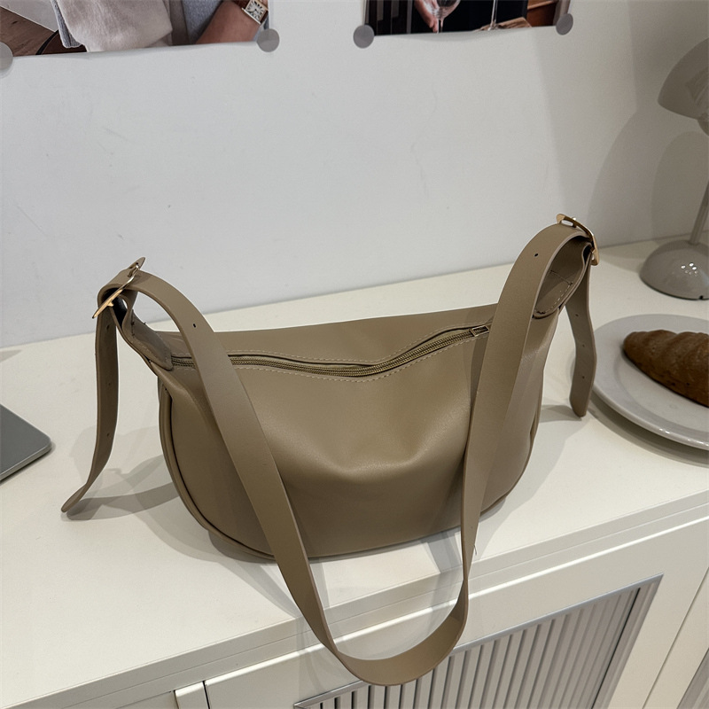 New cross-border pu solid color crossbody crescent-shaped bag, simple and fashionable women's bag, mommy shopping dumpling bag, commuting single-shoulder bag full figure