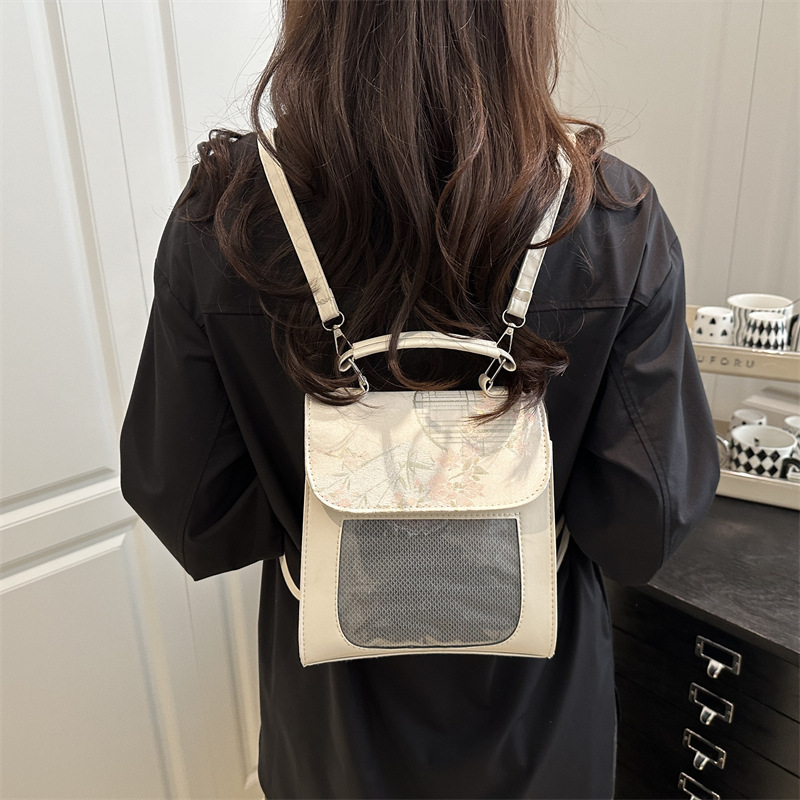 This year, the popular women's backpacks, the 2025 new crossbody bags for women, and the stylish and versatile single-shoulder handbags on Instagram are all in vogue details Picture
