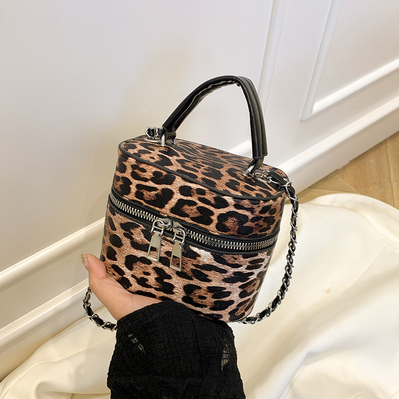 New 2025 spring mini square bag, fashionable leopard print box women's bag, cosmetic bag, popular women's bag this year full figure