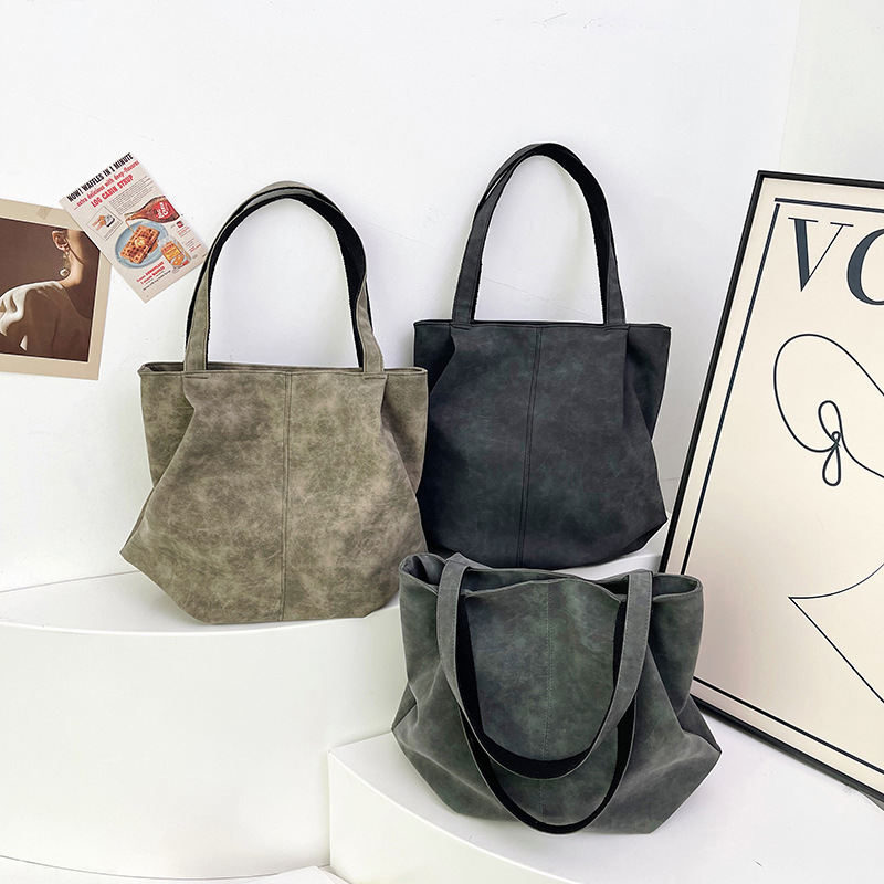 Cross-border fashion niche commuter handbag 2024 Autumn new versatile ins single-shoulder underarm bag Tote bag trend Application Scenario