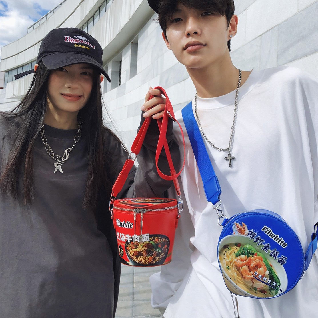 New bucket bag, bubble bread, large capacity, small round bag, men's and women's single-shoulder crossbody bag for autumn and winter 2024 Application Scenario