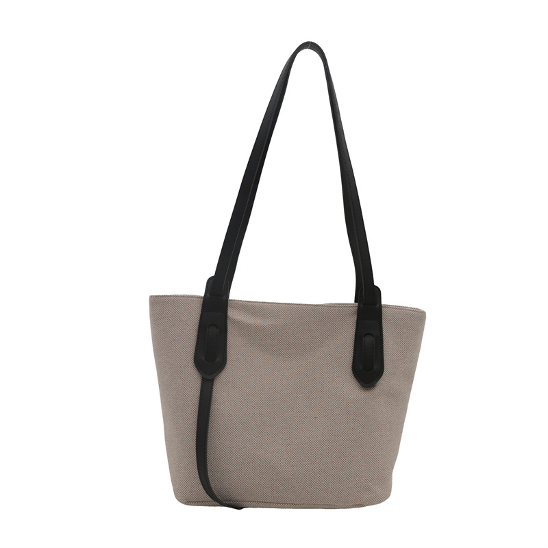 The 2024 new large-capacity, elegant and stylish autumn underarm bag is a trendy and casual bucket bag for women Item Picture